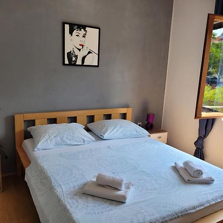 Apartmani Vini Hvar Town Eksteriør bilde