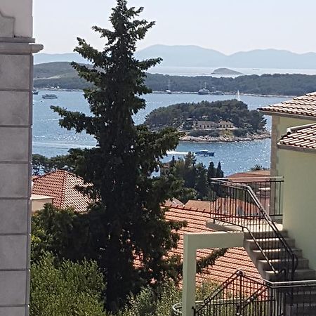 Apartmani Vini Hvar Town Eksteriør bilde