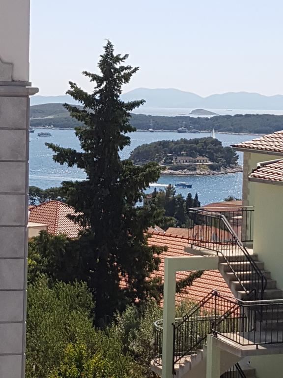 Apartmani Vini Hvar Town Eksteriør bilde