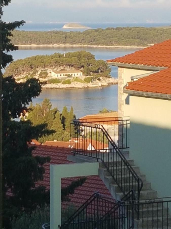 Apartmani Vini Hvar Town Eksteriør bilde